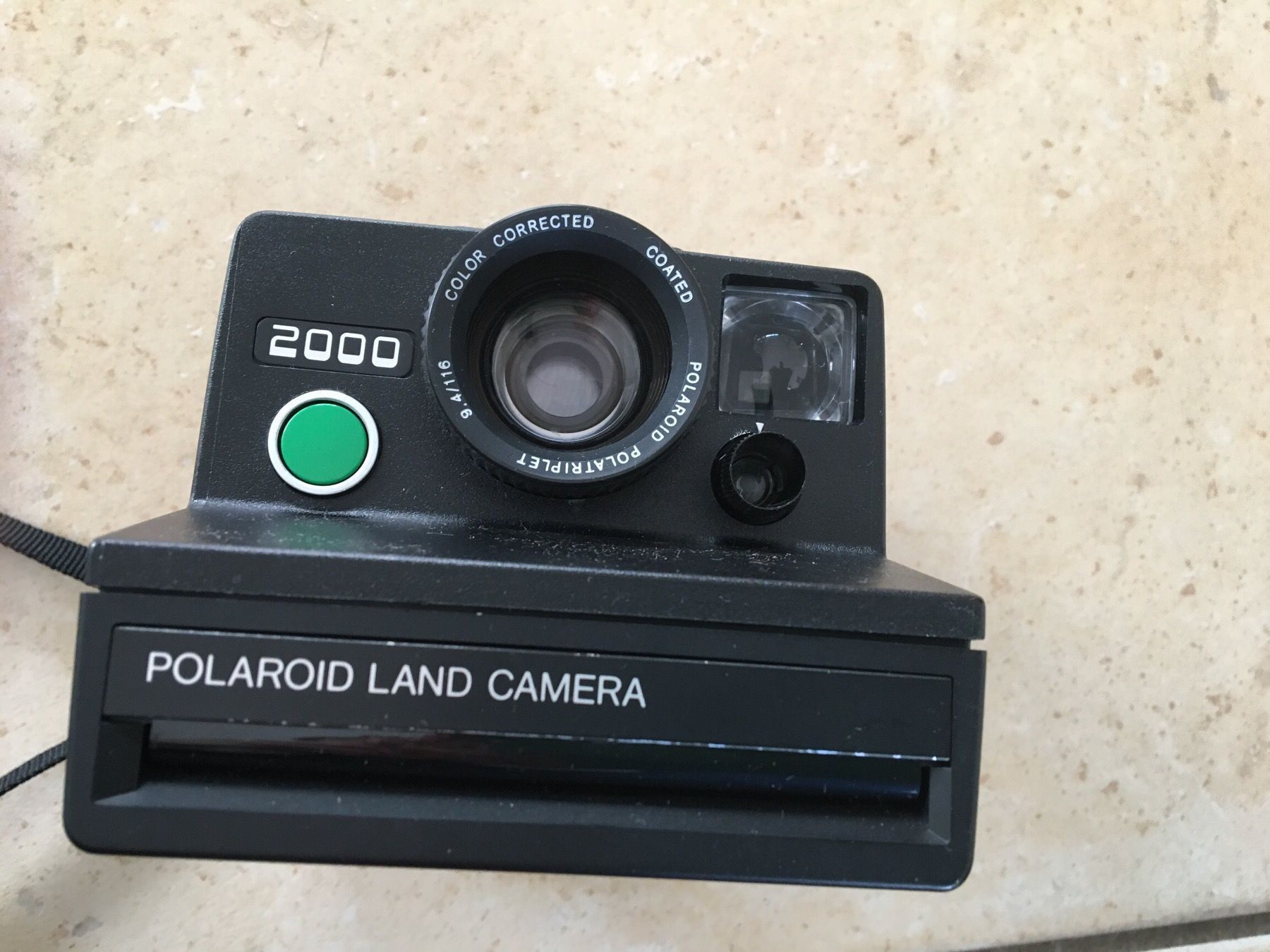 Polaroid Fotocamera: Polaroïd land camera 2000 – Difettoso da La Tour-de-Peilz venduto da zazen33
