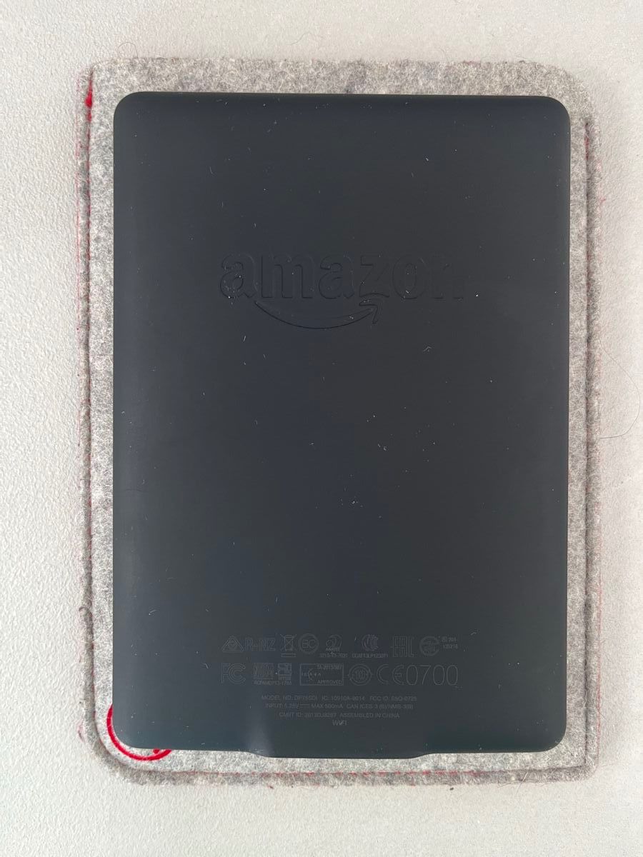Amazon Tablettes PC: E-Reader Amazon Kindle Paperwhite 7. Gen., mit Filzhülle – D'occasion à Windisch par this-and-that 2
