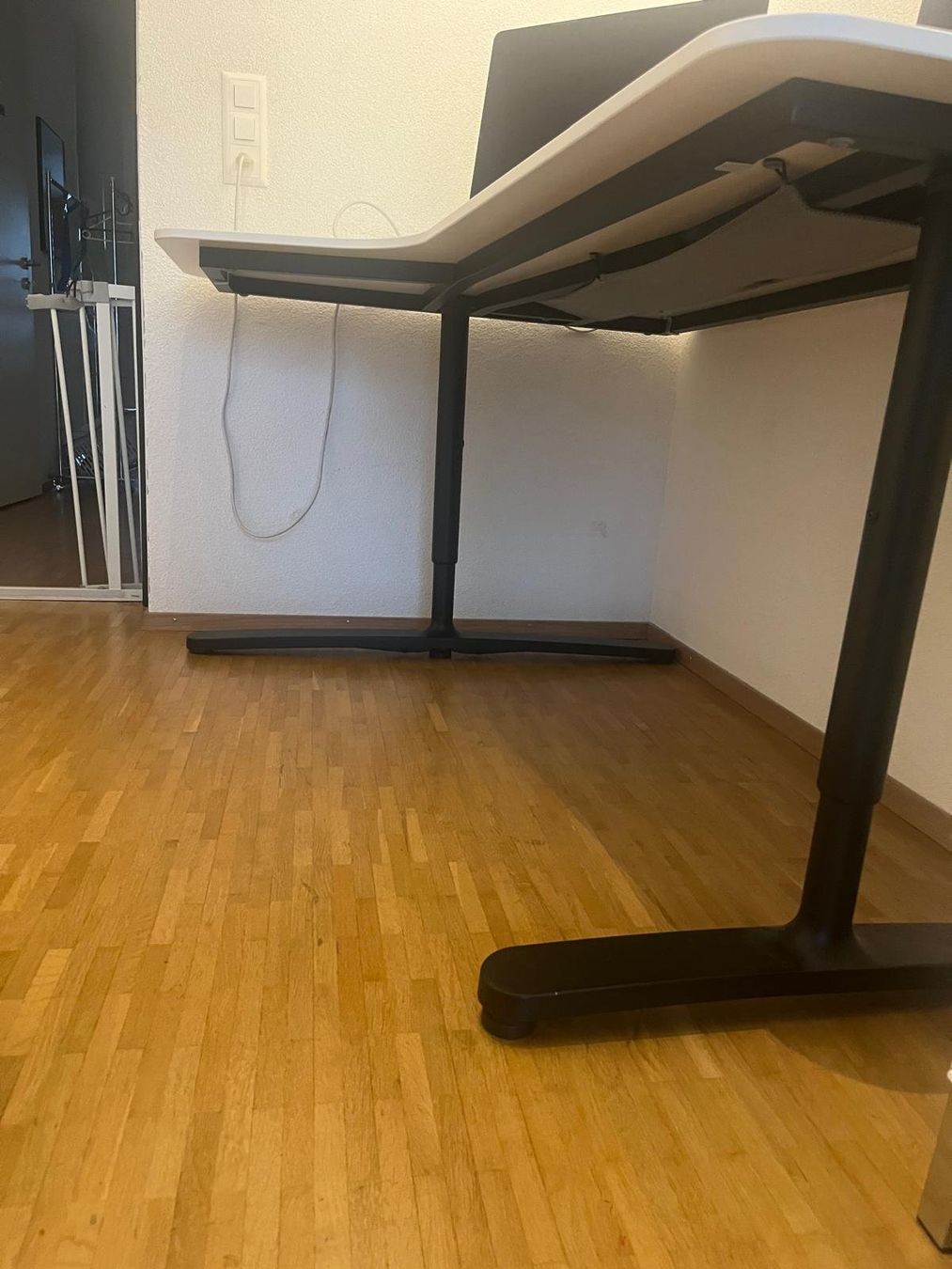Scrivanie: Weisses Pult – Usato da Zürich venduto da liv_q2sf 2