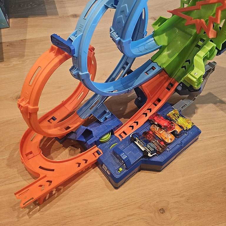 Rennbahnen: Hot-Wheels Bahn, Looping – Gebraucht aus Kriens von sal_jkp9 3
