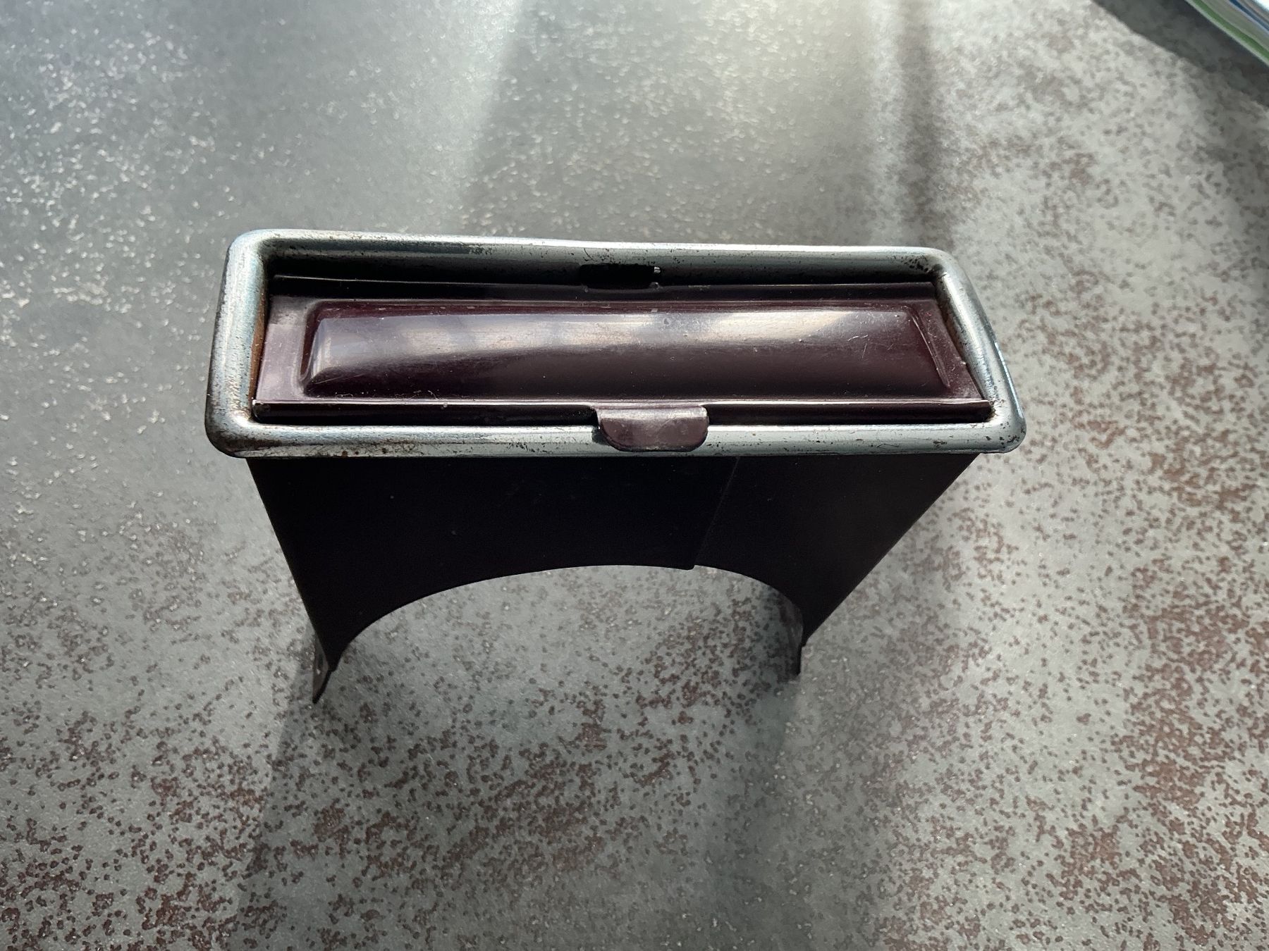 Portacenere: Aschenbecher/ Oldtimer – Usato da Horw venduto da adler65