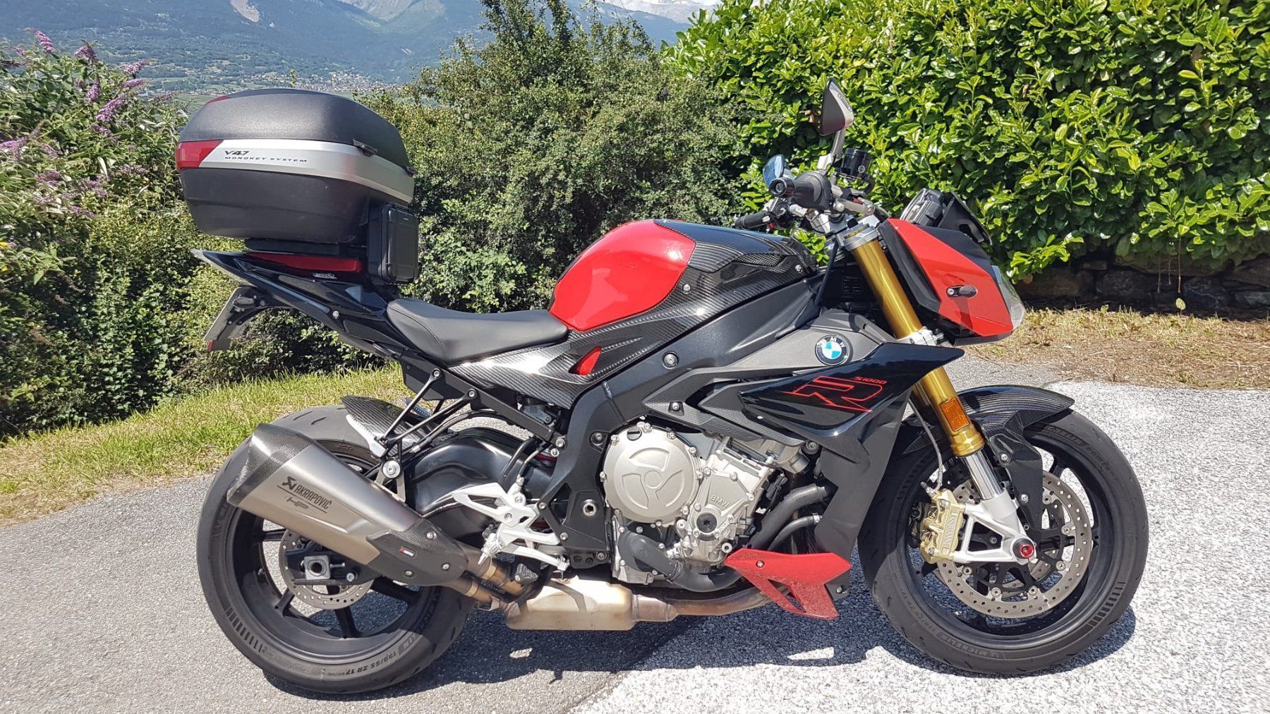 Strada: bmw s1000r support top case – Usato da Arvillard (Salins) venduto da Cloclo10