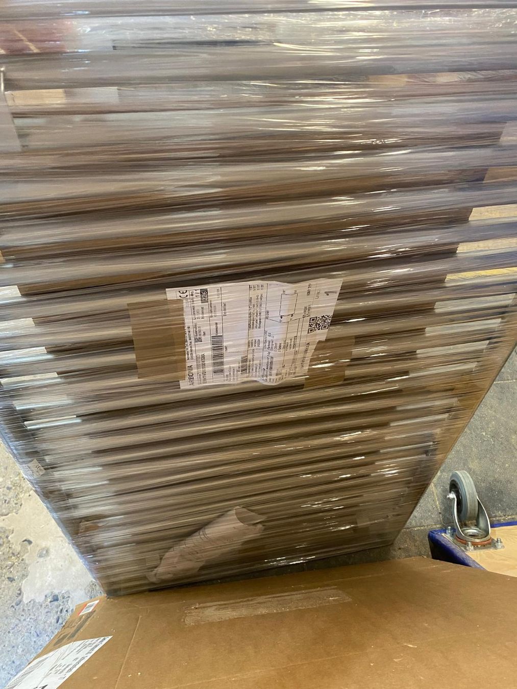 Radiatori: Handtuch Radiator silber/grau 60x100 cm Creatherm – Nuovo e nell'imballaggio originale da Berikon venduto da Marilyn 1