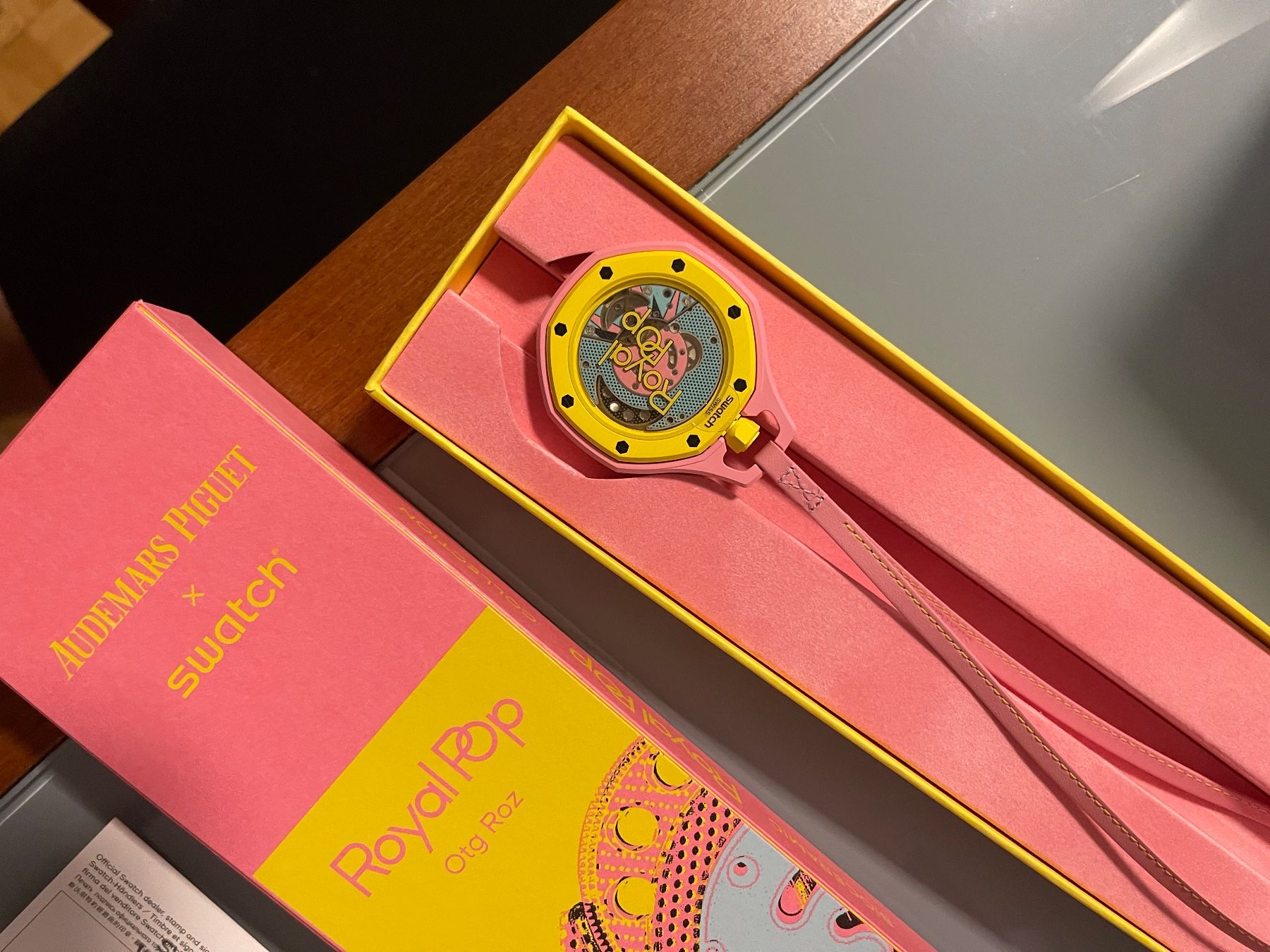 Swatch Orologi: Swatch x ap Royal Pop otg roz – Nuovo e nell'imballaggio originale da Lugano venduto da bra_syz9 1