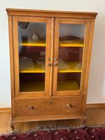 Schmucke Vitrine
