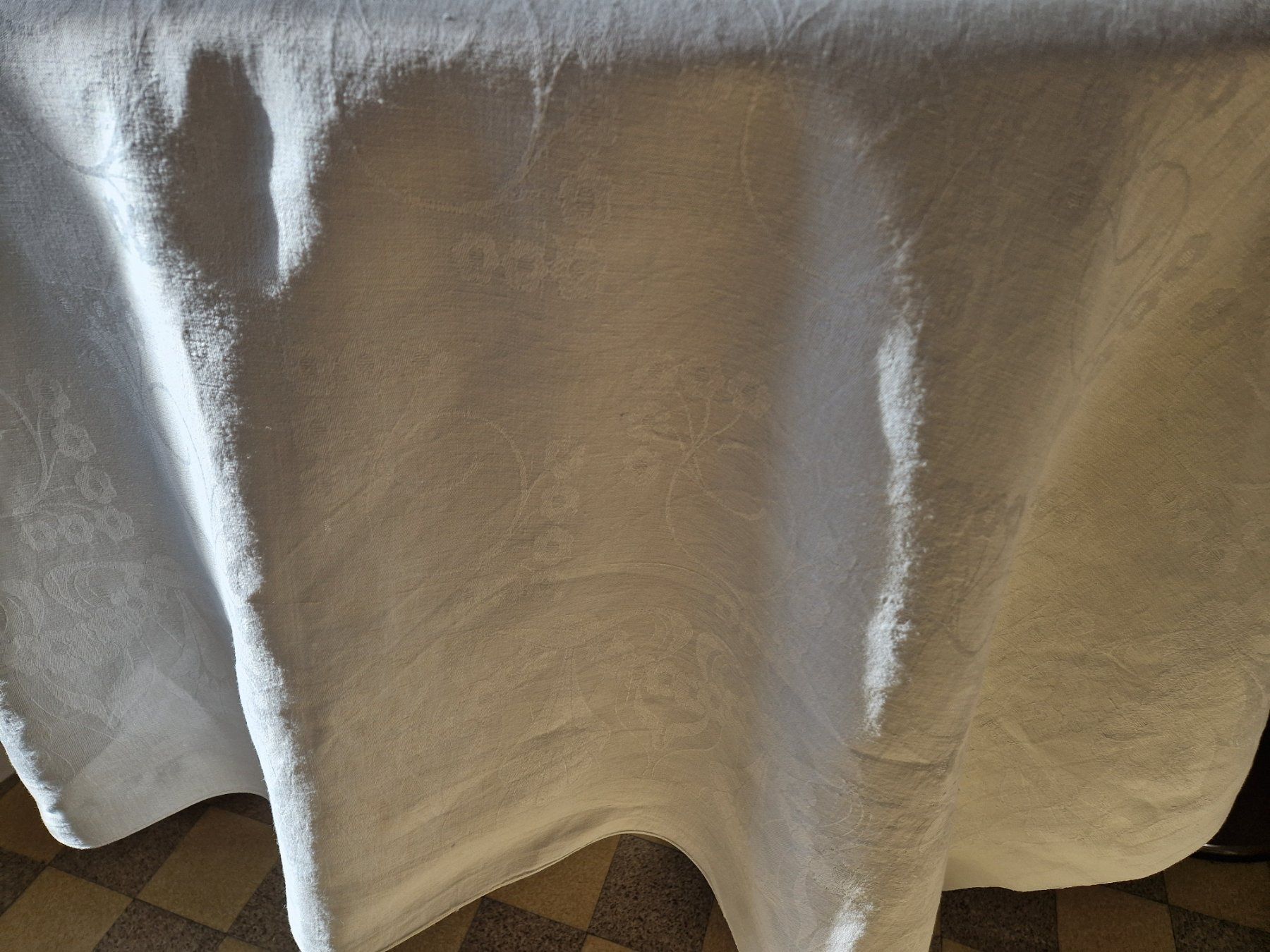 Sonstige Tischwäsche: Jugendstil Tischdecke Leinendamast 146x194cm – Gebraucht aus Bern von Antikbatik 2