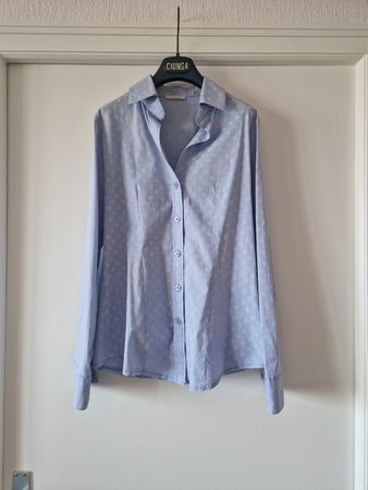 New shirt size S