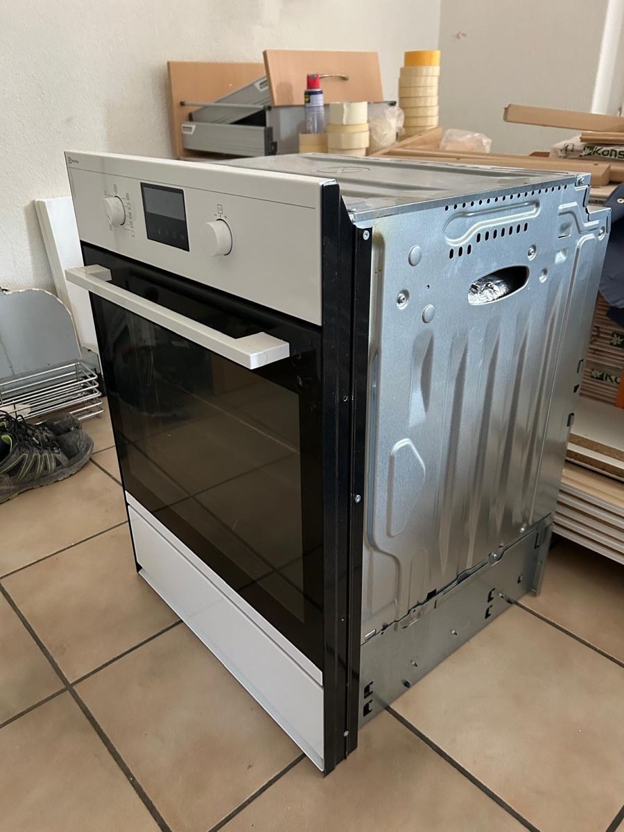Electrolux Backöfen: Einbaubackofen Electrolux weiss 55 cm  – Gebraucht aus Hausen AG von Feel_pink 1