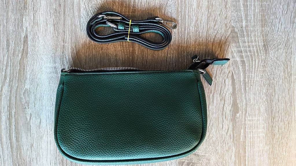 Borse da donna: Borsetta a tracolla verde bosco Even&ODD – Usato da Claro venduto da Dona1785 2