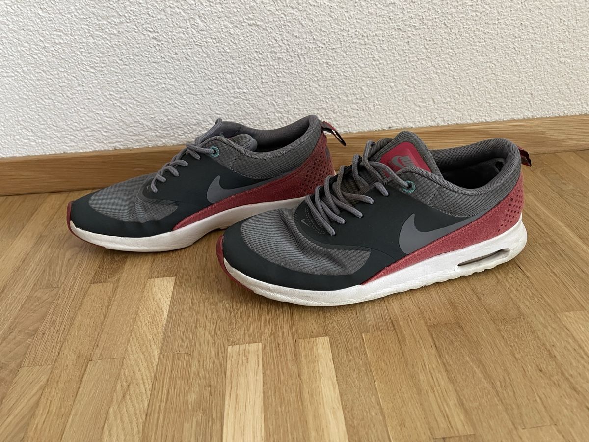 Nike Scarpe da donna: Nike Air Max Thea Gr. 36 – Usato da Stallikon venduto da oez6e