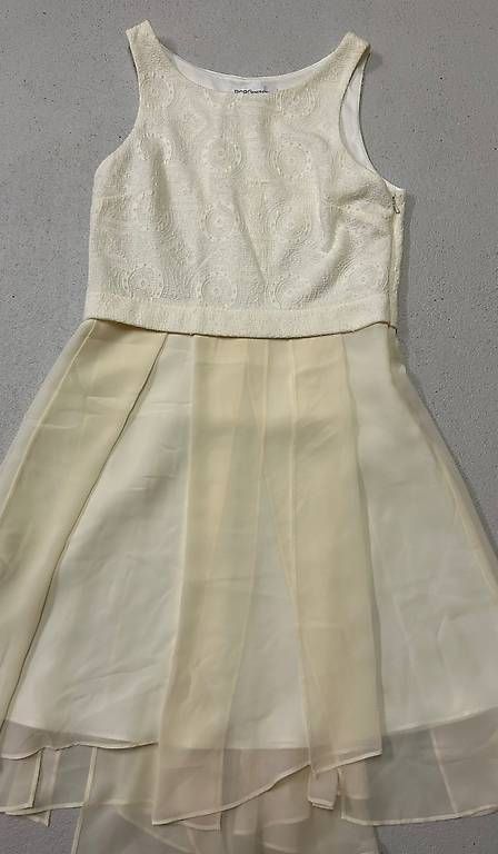 Vestiti: Kleid – Usato da Schwerzenbach venduto da nic_zt5r