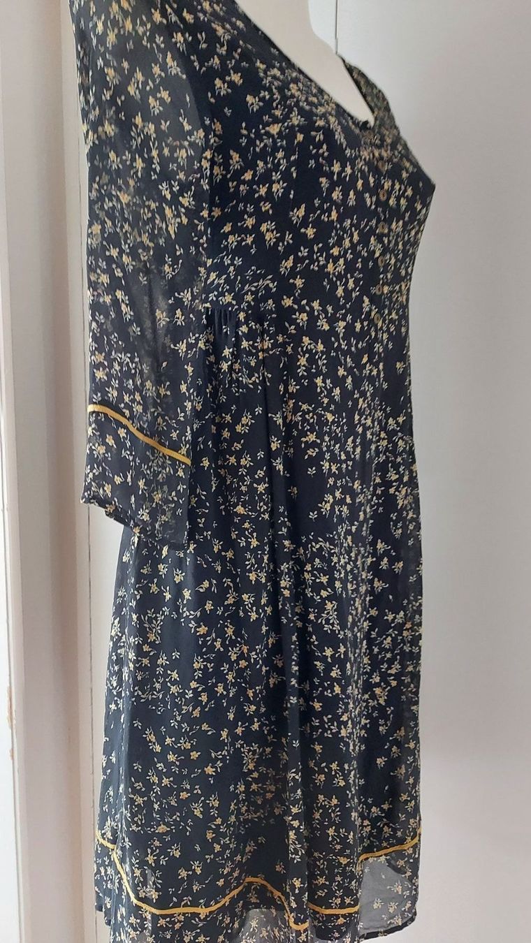 Nile Kleider: Herziges Nile Kleid,Neu,gr,XS – Neu (gemäss Beschreibung) aus Zofingen von MasterPCI 2
