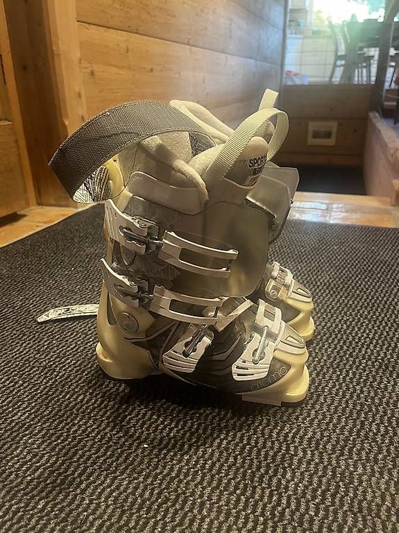 Atomic Chaussures femmes: Skischuhe Atomic Gr. 35 – D'occasion à Bern par vinzfr 1