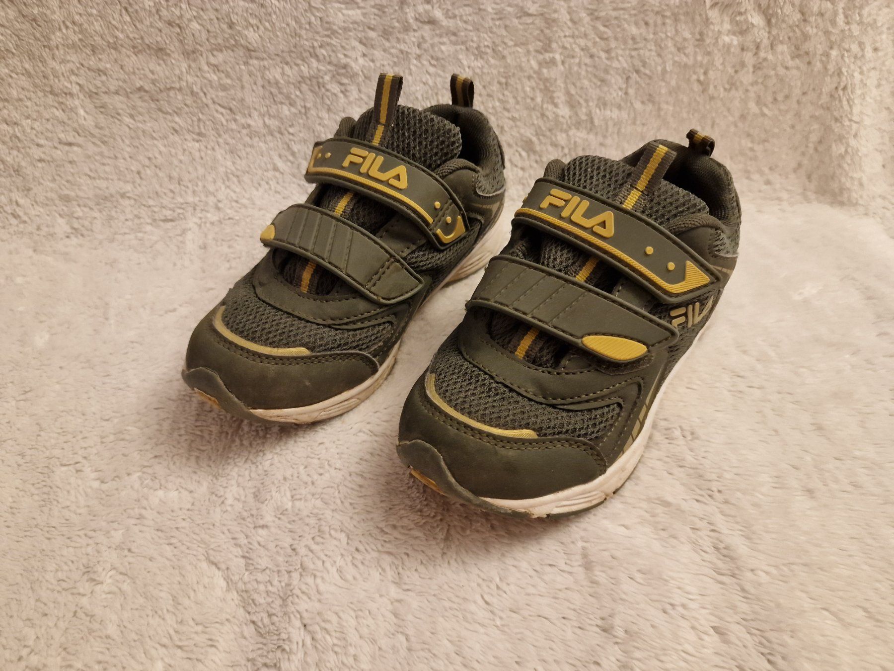 Fila Scarpe per ragazzi: Turnschuhe Fila Grösse 30 – Usato da Zug venduto da Moehrli81 1