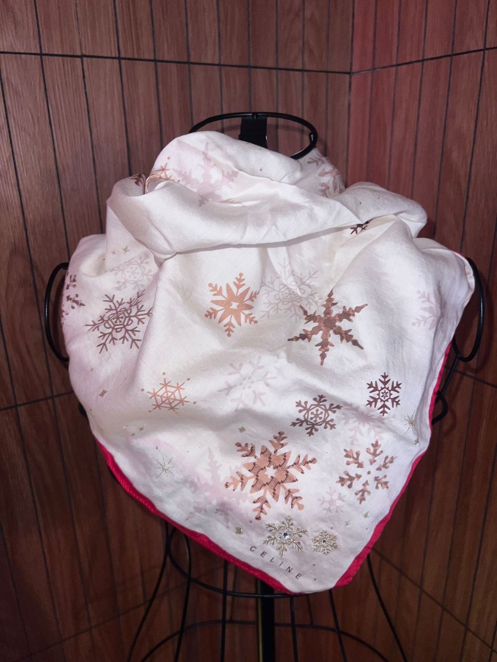 Celine Foulard & Sciarpe: Céline Winter Tuch Schneeflocken – Usato da Winterthur venduto da Dejv