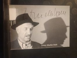 Armin Mueller-Stahl -  handsignierte Autogrammkarte
