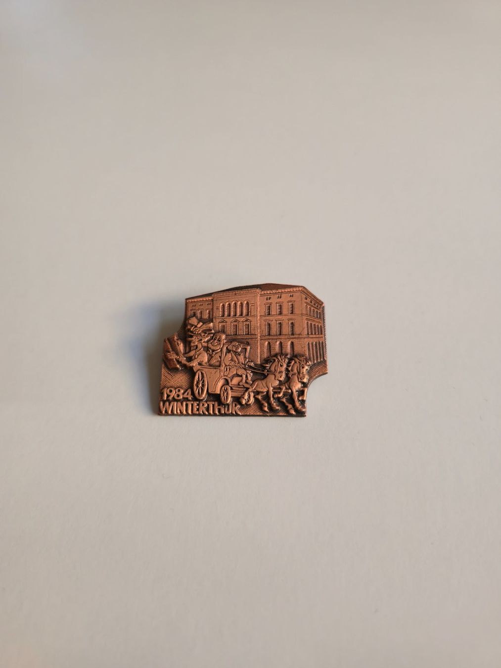 Placchette & Badge: Fasnachtsplakette Winterthur 1984 – Usato da Dättlikon venduto da Wundertuete_