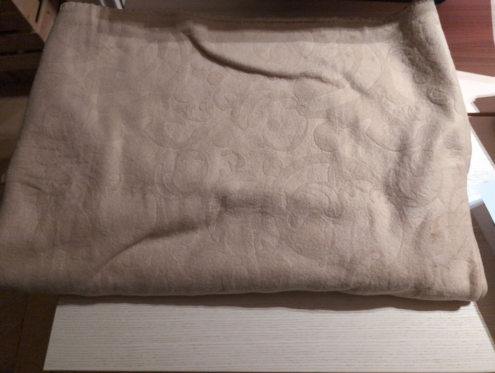 Coperte: lin vosges thin bed cover 200x 140 – Usato da Zürich venduto da Kralot 1
