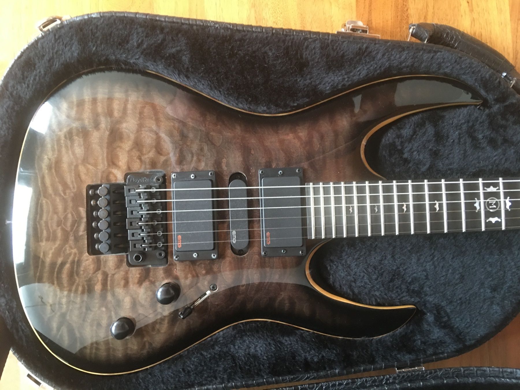 Strumenti musicali: Guitare électrique LAG Arkane 1000 – Usato da Bassecourt venduto da Sebiseba 1