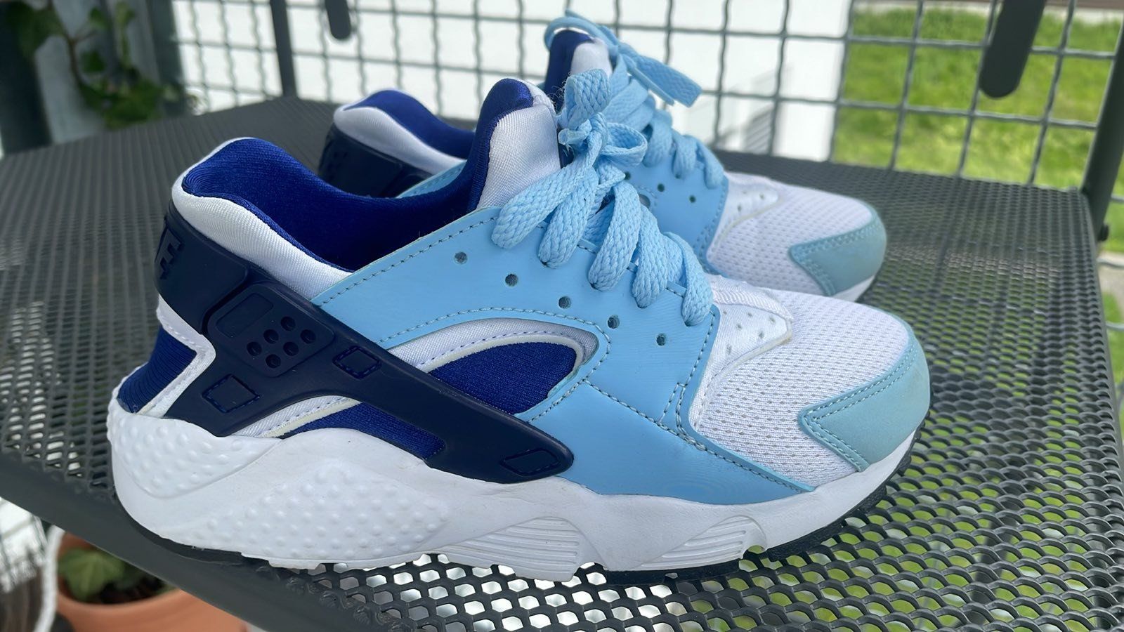 Nike Scarpe da donna: Nike Air Huarache Run GS 'Blue Cap Deep Royal' – Usato da Flums venduto da Inna77