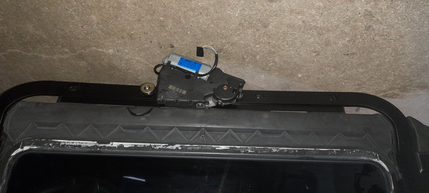 Tutti pezzi di ricambio auto: Schiebedach VW Bora – Usato da Cham venduto da vento9 1