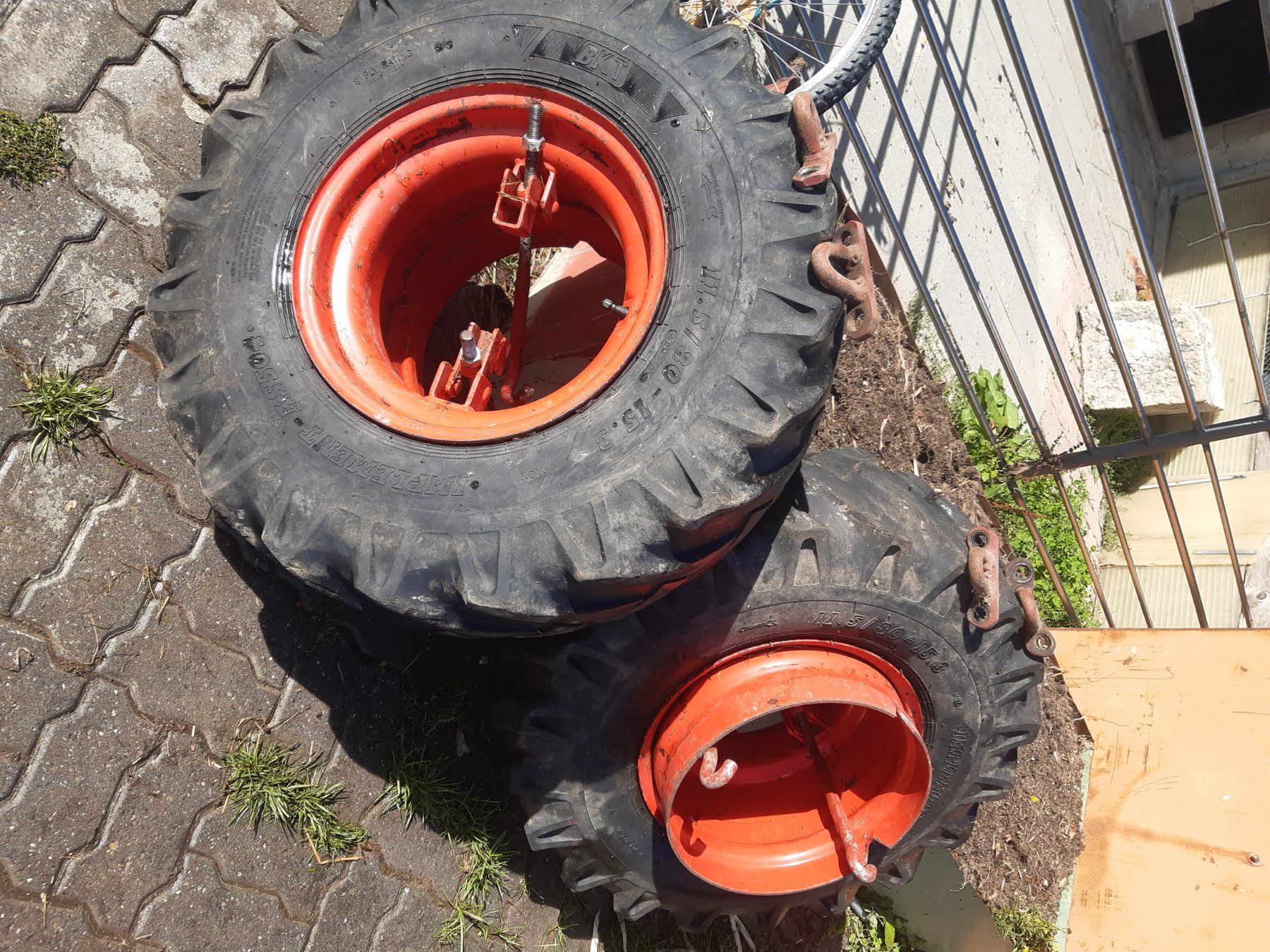 Pneumatici & Ruote complete: roue agricole – Usato da Les Breuleux venduto da Lippiz