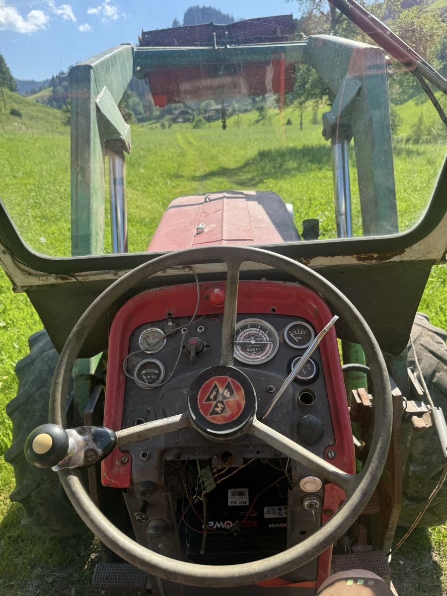 Massey Ferguson Trattori: Massey Ferguson 165 mit Frontlader und Seilwinde – Difettoso da Luthern Bad venduto da james044 7