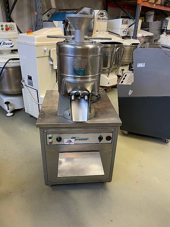 Elettrodomestici da cucina: Ott Freezer FB4 Eismaschine Glacemaschine – Usato da Brugg AG venduto da lali88
