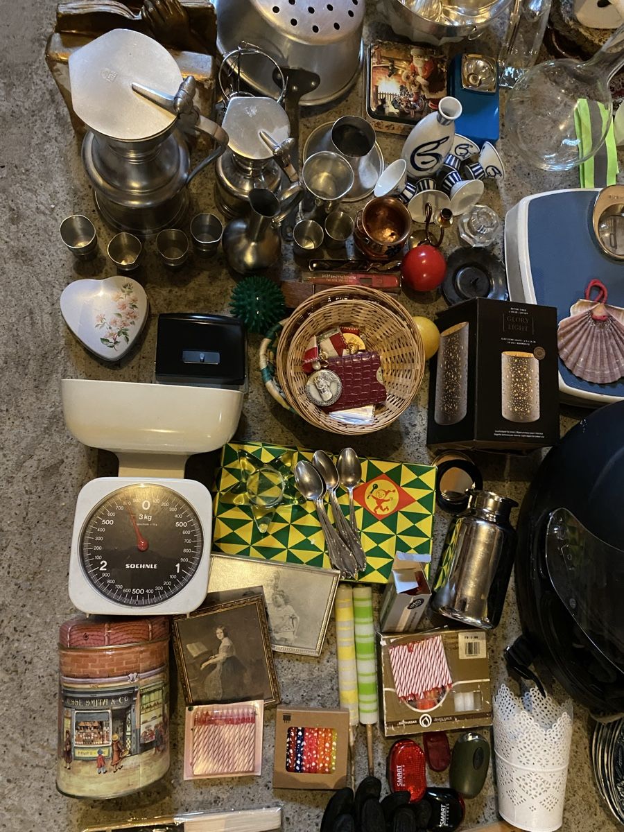 Altro per Eventi aziendali & Feste: Umfangreiche Flohmarkt Artikel  – Usato da Zimmerwald venduto da Holzdata1 2