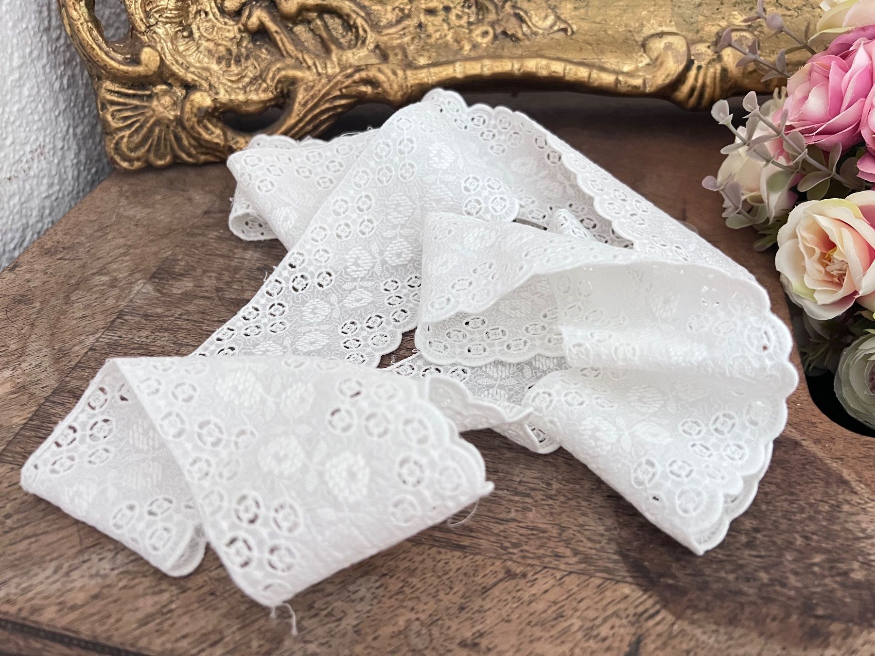 Tessuti: Alte St. Galler Spitzen - Shabby – Nuovo (secondo la descrizione) da Walzenhausen venduto da Cerna007 1