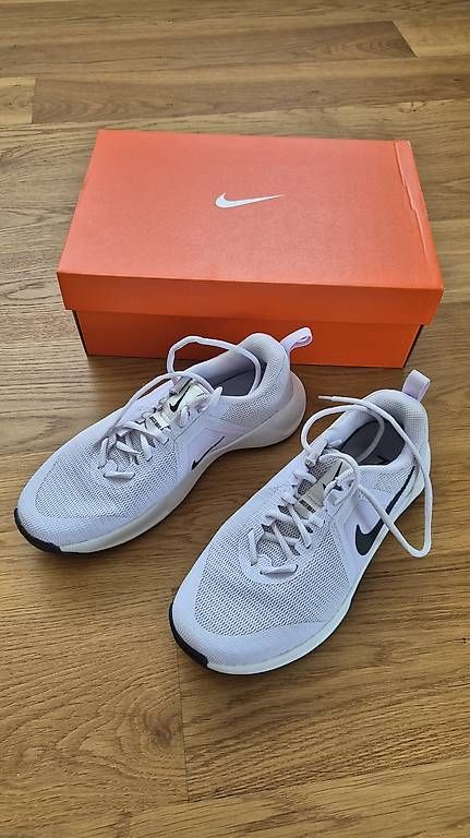 Nike Damenschuhe: Nike Performance Training-Schuh MC3 – Neu und originalverpackt aus Feusisberg von cts_55rn