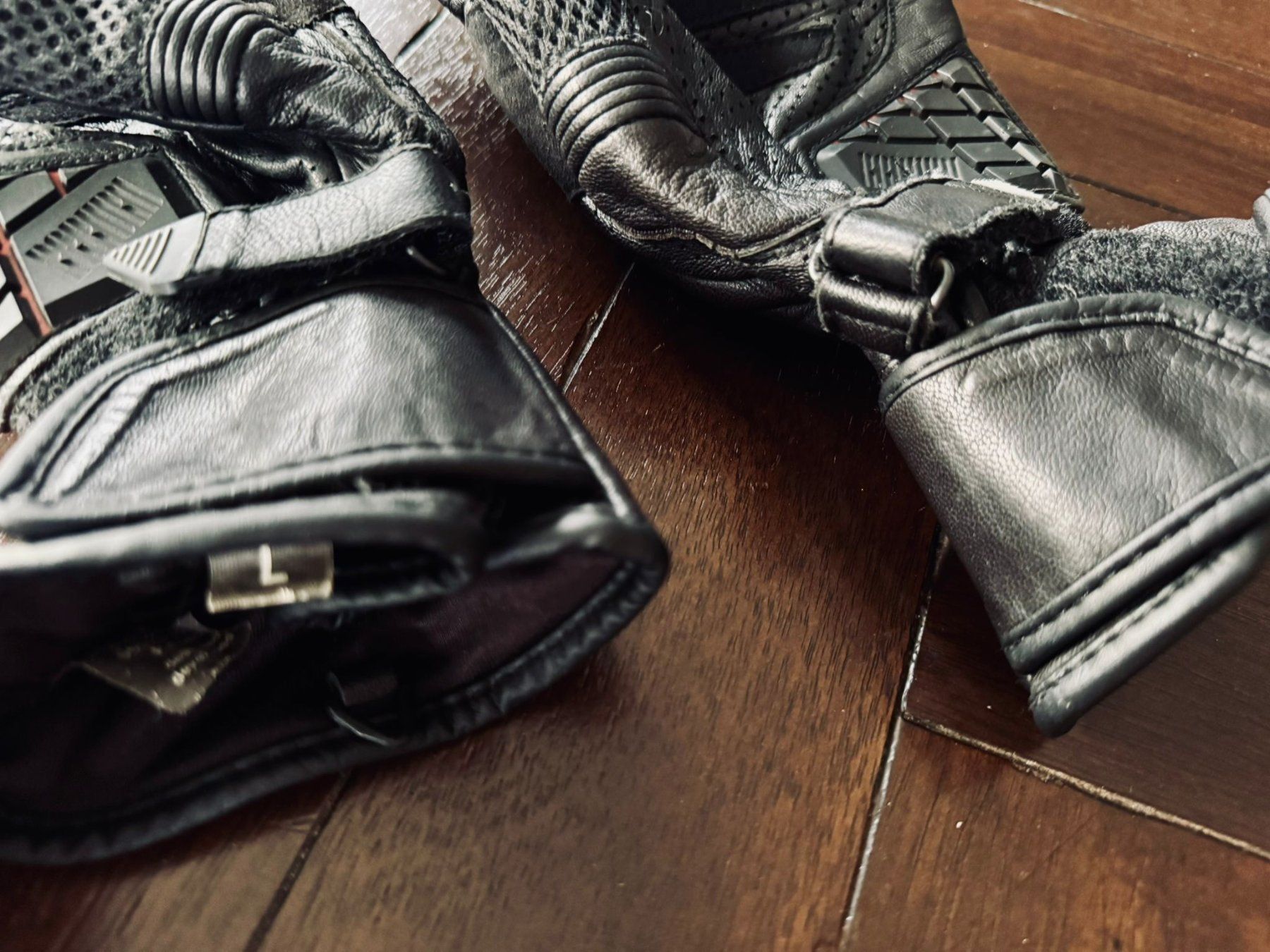 Autres accessoires hommes: Motorradhandschuhe – D'occasion à Ibach par Mythenchiller 1
