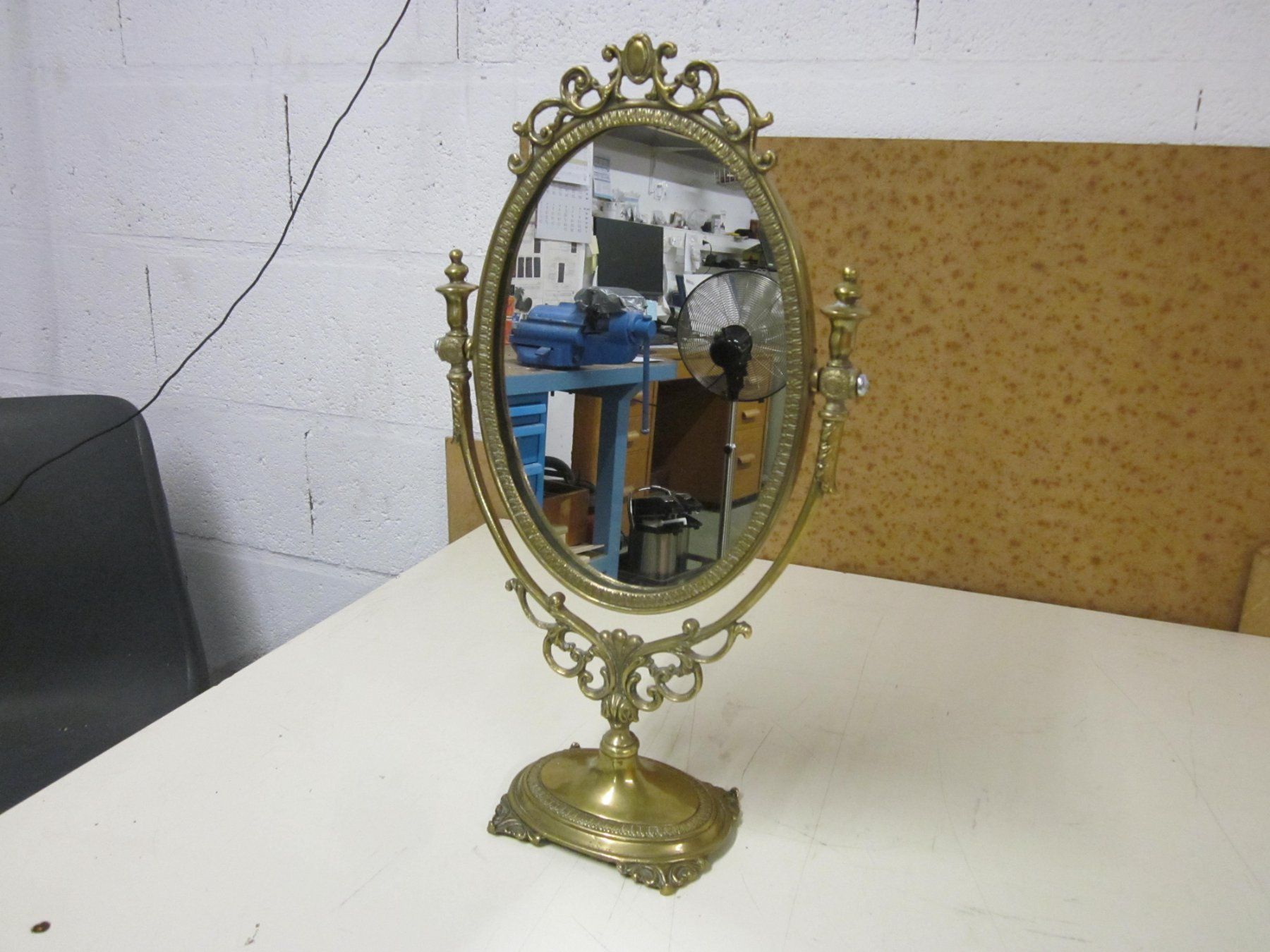 Miroirs: Antik Spiegel Miroir Psyché Laiton Oval Mirror Commode – D'occasion à Grand-lancy par kohler333