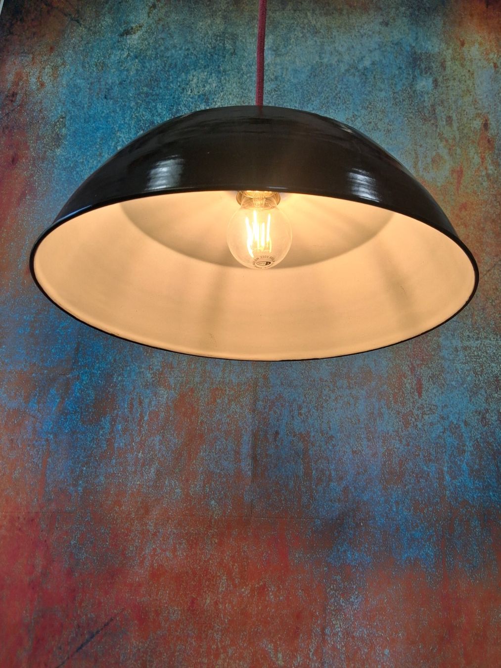 Lampen: Restaurierte alte Emaille Industrie Lampe – Gebraucht aus Winterthur von lampenretter 2