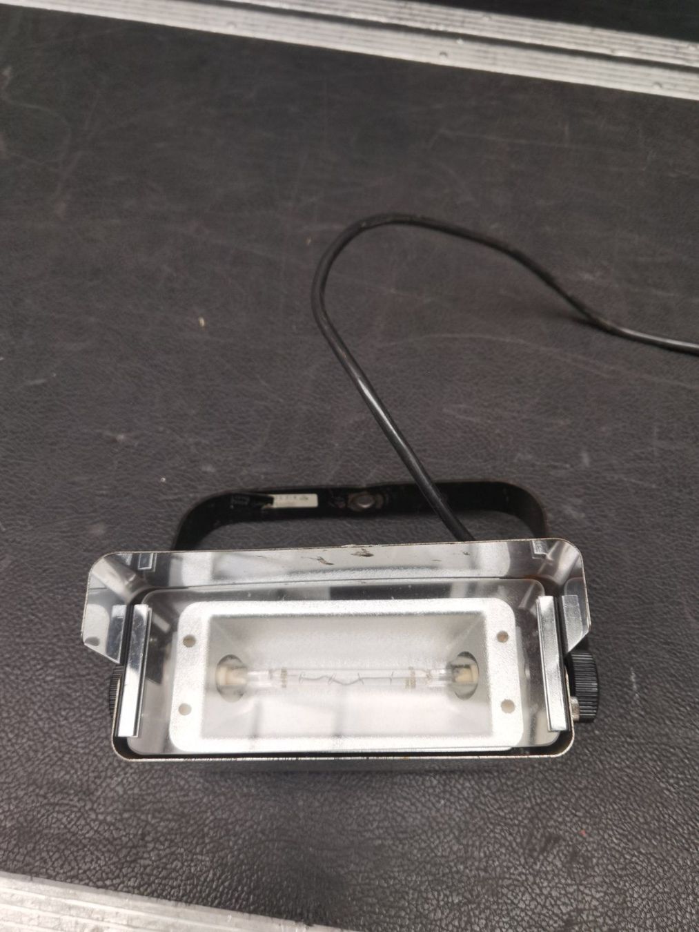 Lampade: Messeleuchte 300w – Usato da Aesch LU venduto da Cubic
