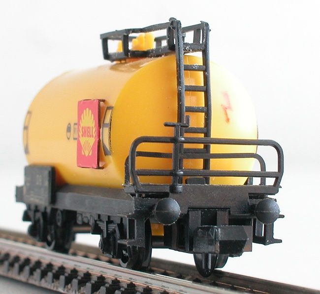 Arnold Modelleisenbahnen: Arnold Rapido Kesselwagen Shell der DB Spur N – Gebraucht aus Oberwil BL von Klang 2