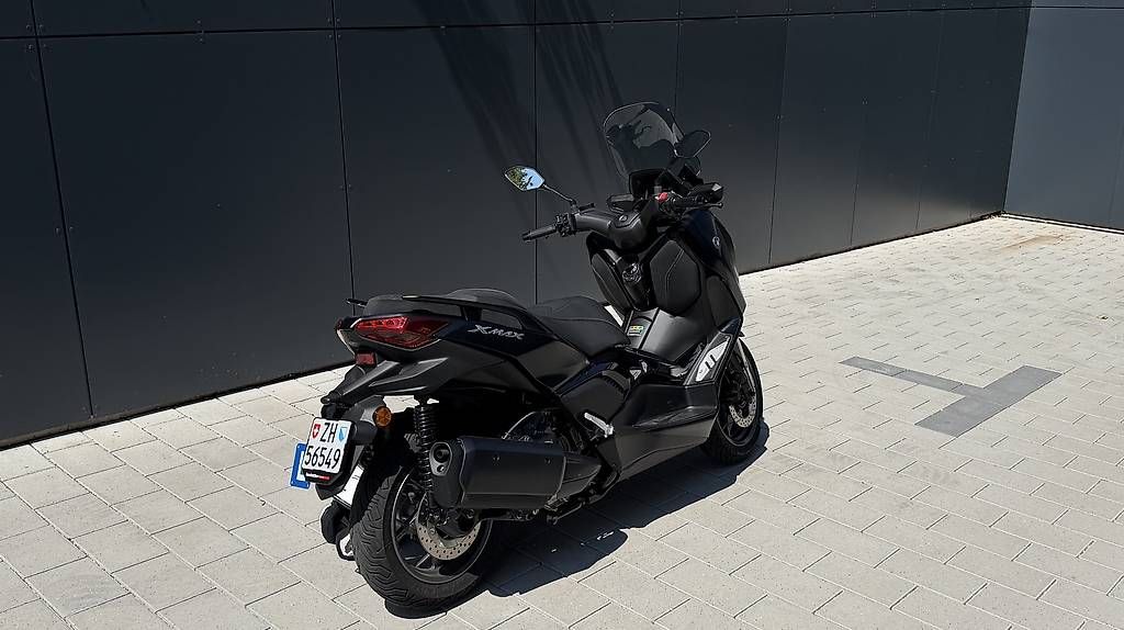 Scooters: YAMAHA X-MAX 300 Tech max mit erst 600 KM! – D'occasion à Dübendorf par allure11 2