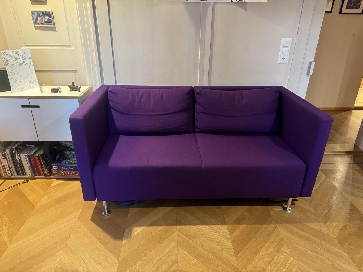 Divani: Sofa lila 2-Sitzer guter Zustand – Usato da Zuerich venduto da Rufab 1