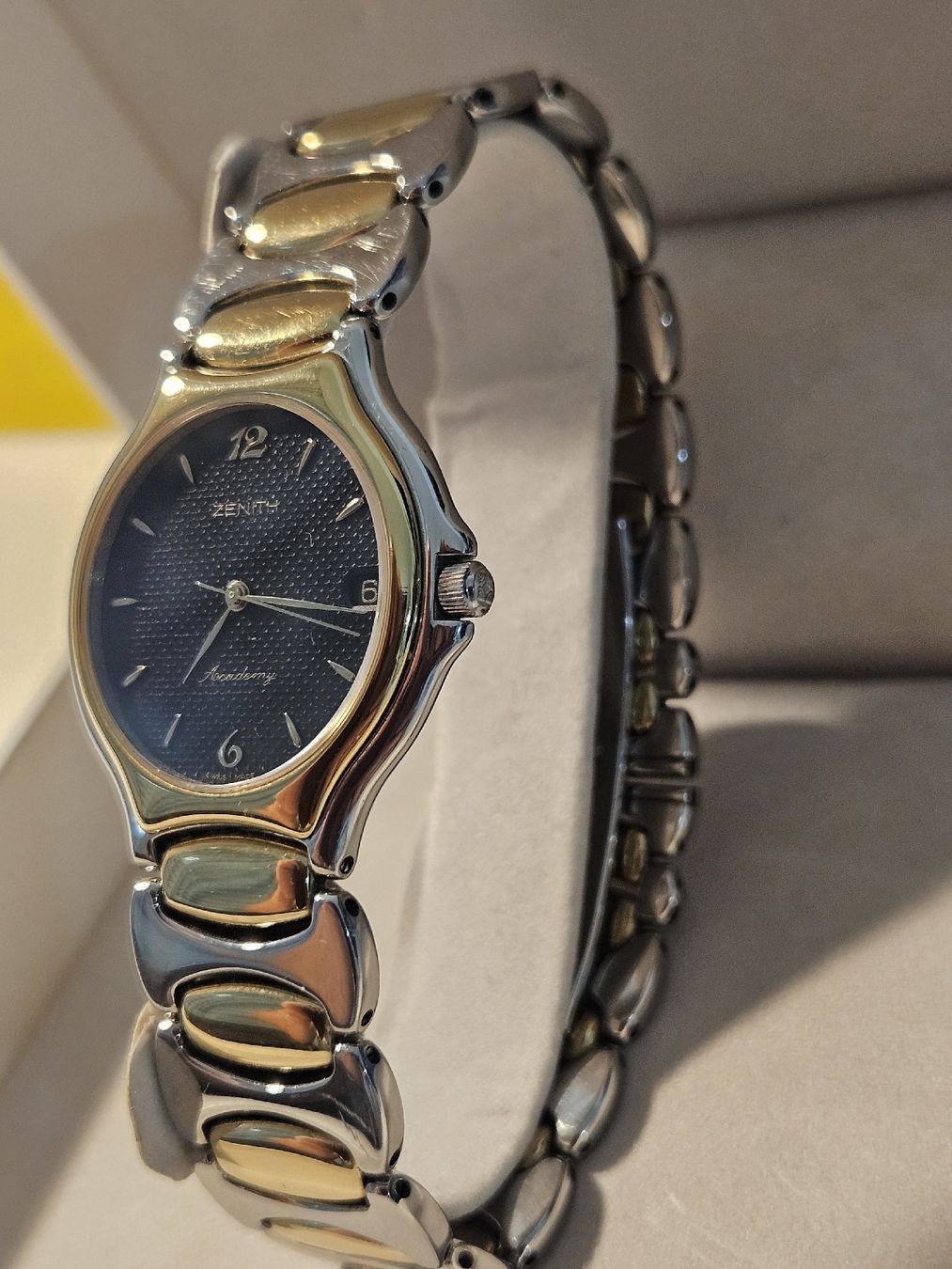 Orologi: Zeniht Academq – Usato da Adlikon b.Regensdorf venduto da kuka02 2