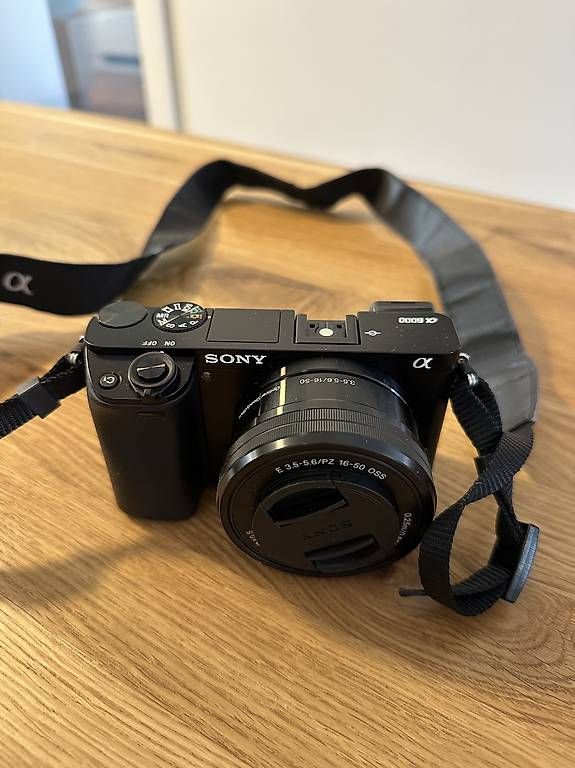 Fotocamera: Sony Alpha 6000 – Usato da Bürglen UR venduto da ali_bv7z