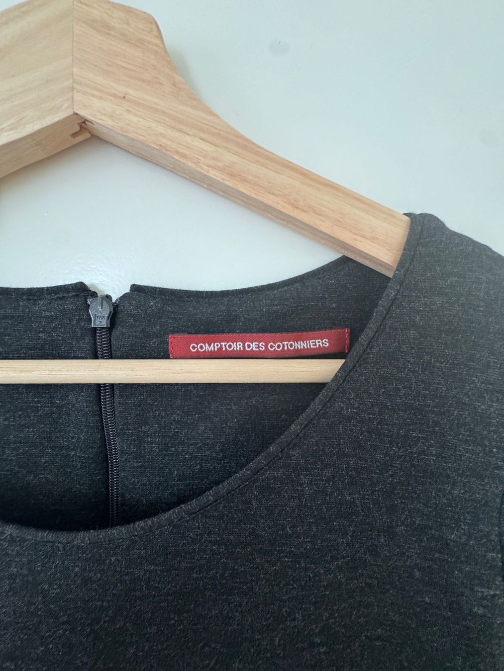 Comptoir des Cotonniers Vestiti: Robe Comptoir des Cotonniers grise taille S – Usato da Adliswil venduto da sskb 1