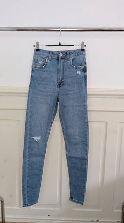 Bershka Super High Waist Skinny Jeans Gr. 34