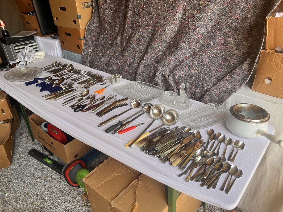 Komplettküchen: Verschiedene Küchenartikel (52) – Gebraucht aus Glattfelden von maa_qcj8