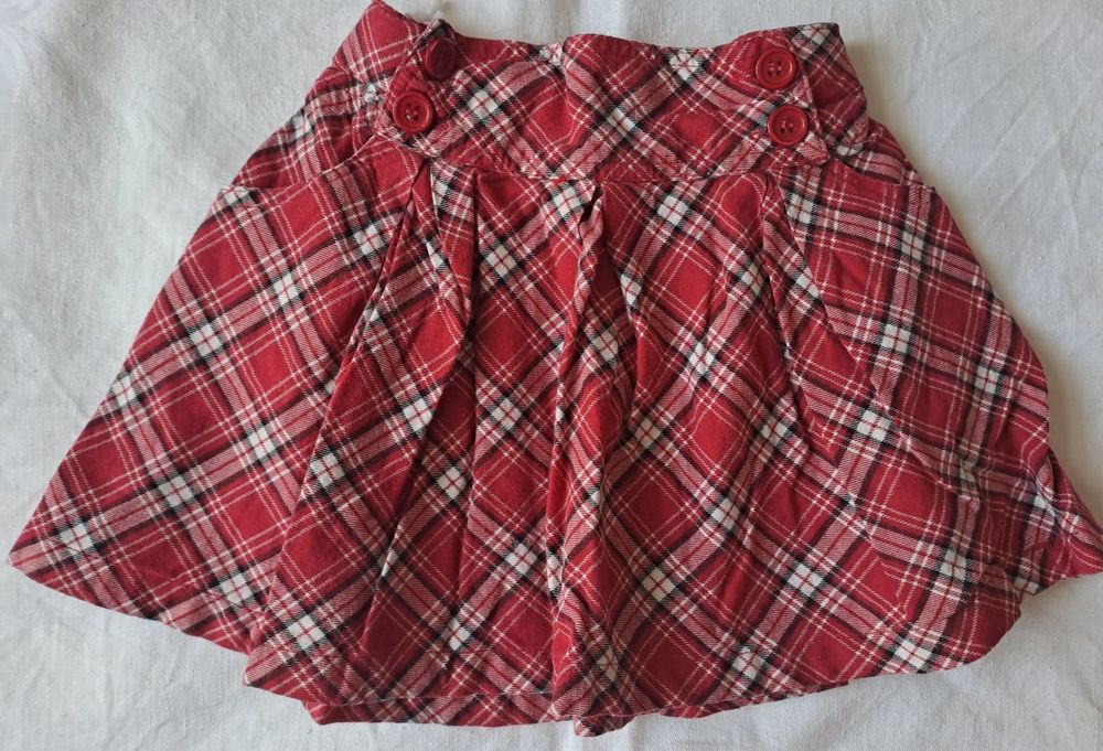 Vestiti & Gonne: Jupe pour fille taille 104 – Nuovo (secondo la descrizione) da Les Bois venduto da sportboutique