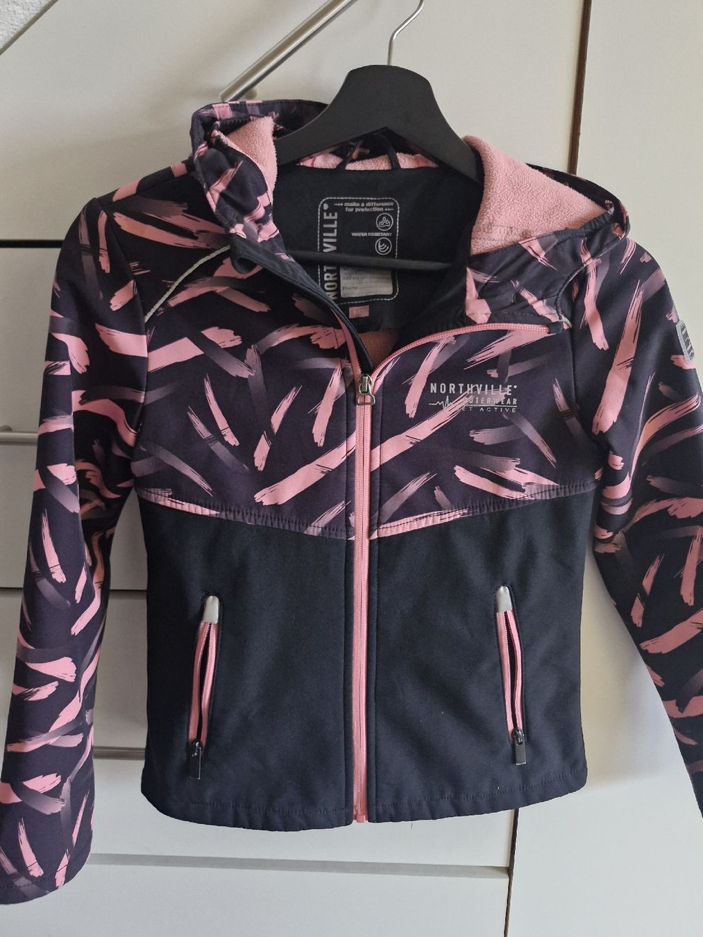 Giacche & Cappotti: Kinder Softshelljacke Grösse 140 NORTHVILLE pink/blau – Usato da Hergiswil LU venduto da 88winu