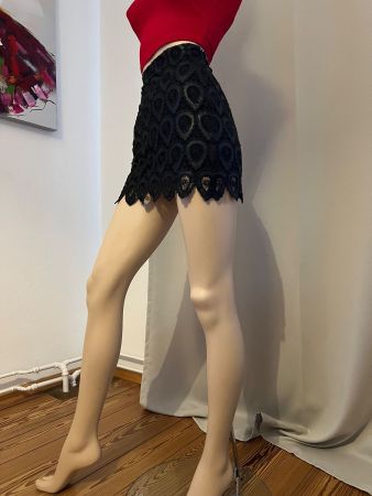 Minirock aus Lederimitat mit floralen Spitze Gr.XS neuwertig