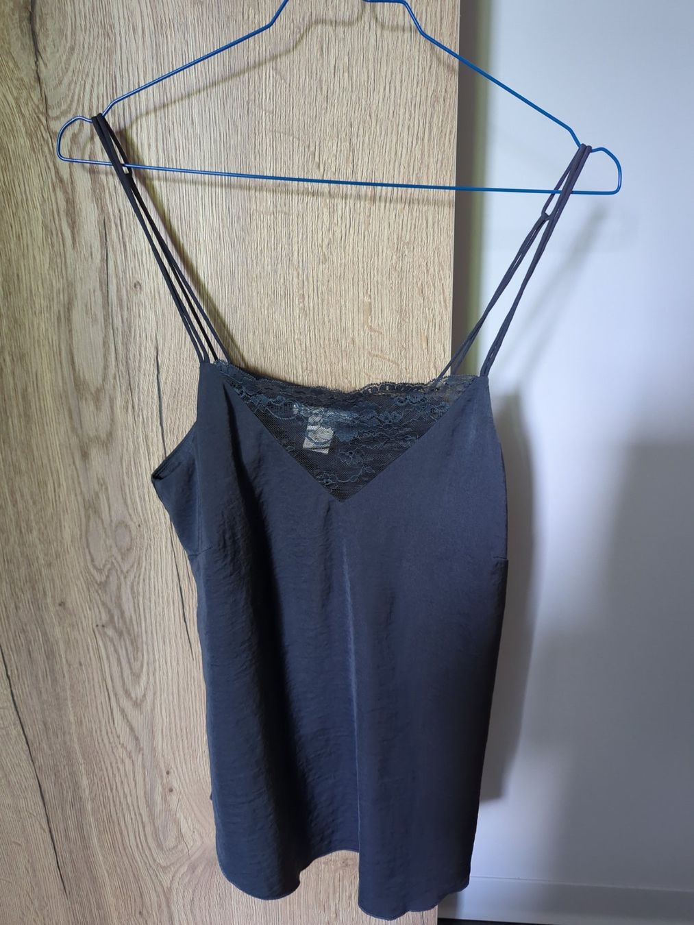 H&M Top: Top mit Spitzendetails/ Gr 34 – Usato da Zug venduto da sunshinestateofmind