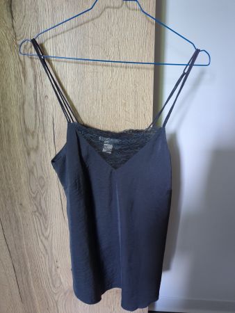 Top mit Spitzendetails/ Gr 34