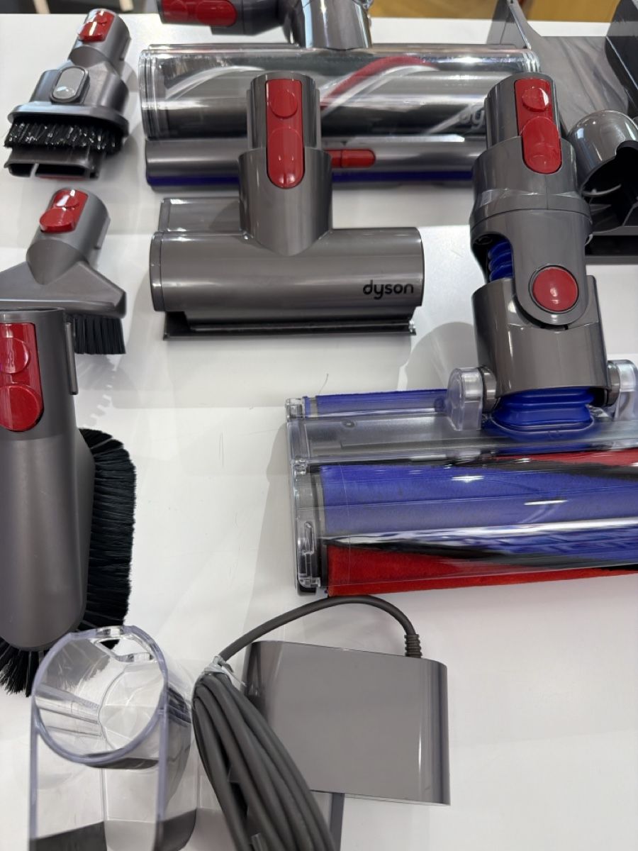 Dyson Sonstiges für Haushalt & Wohnen: Accessori aspirapolvere Dyson V11 Absolute Extra 41 accessor – Neu und originalverpackt aus Lamone von Varna82 1