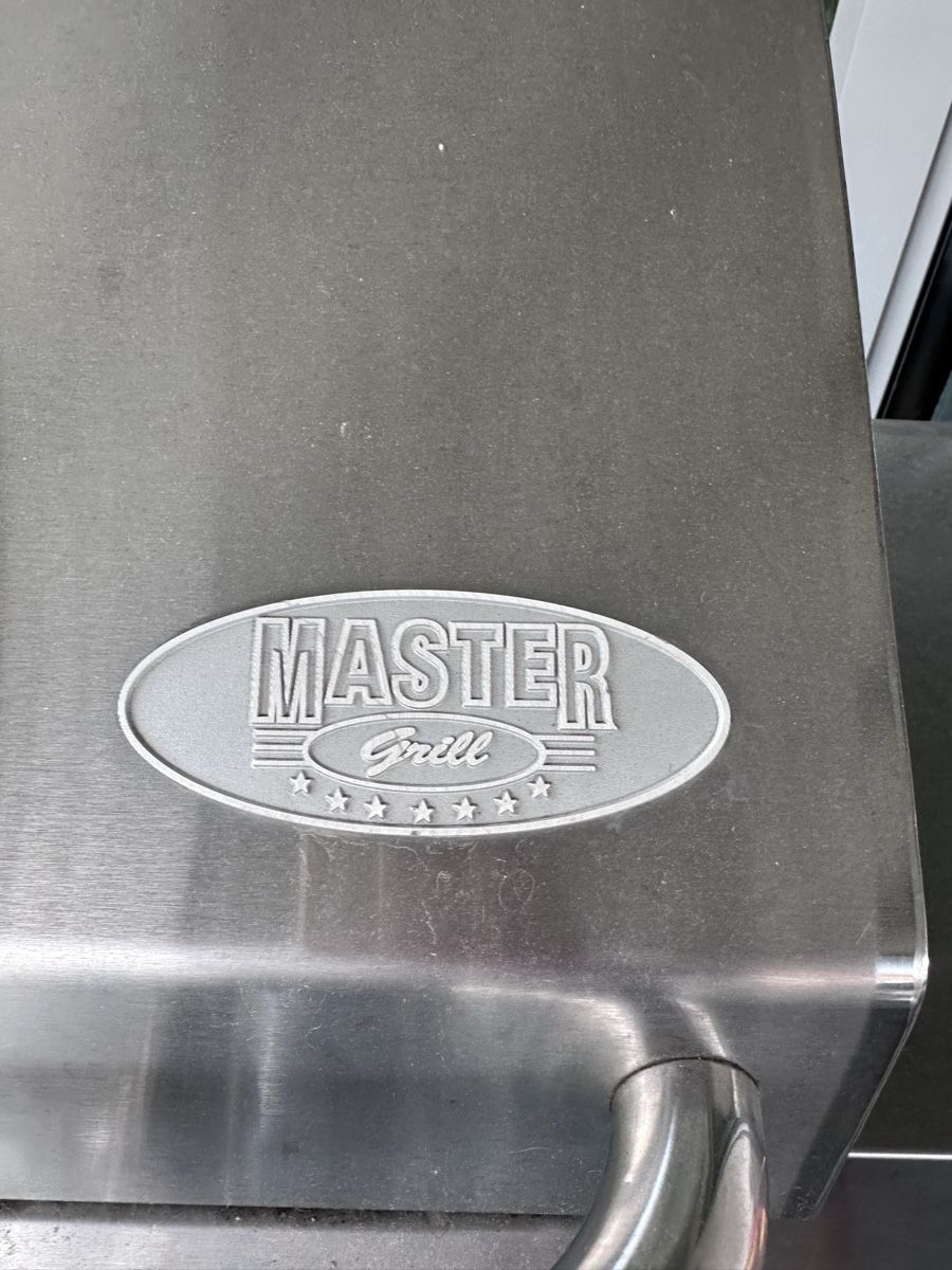 Griglie: Gasgrill Master Grill Edelstahl – Usato da Schmerikon venduto da Seepfaerdchen 1